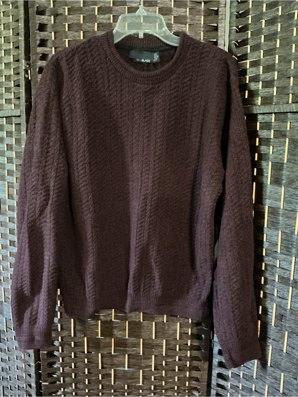 bill blass Men's Cable Knit Crewneck Sweater — Deep Burgundy
